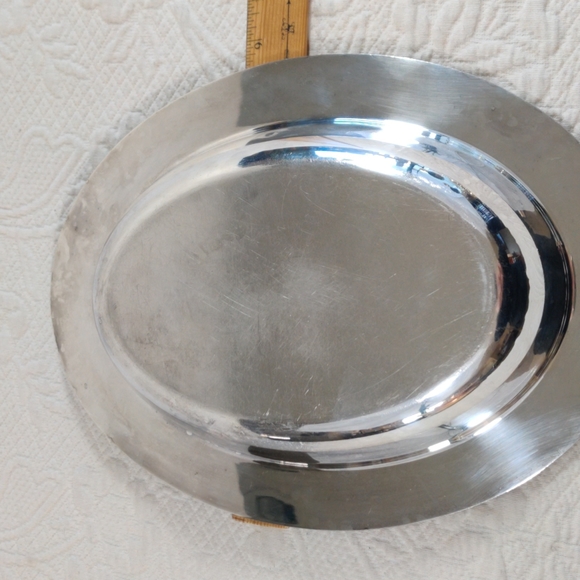 Vintage Oval Scalloped Edge Serving Dish - Picture 10 of 11